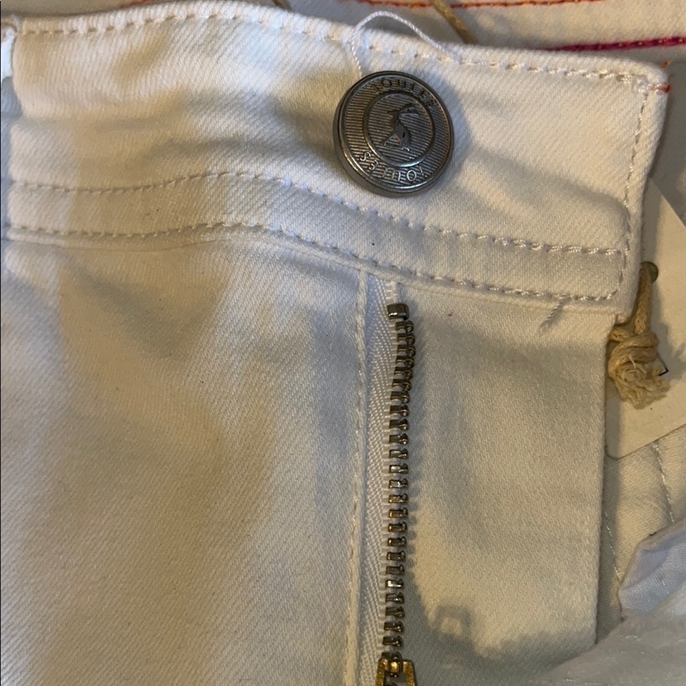 Jences Skinny Jeans with Clean Design - Picture 9 of 16